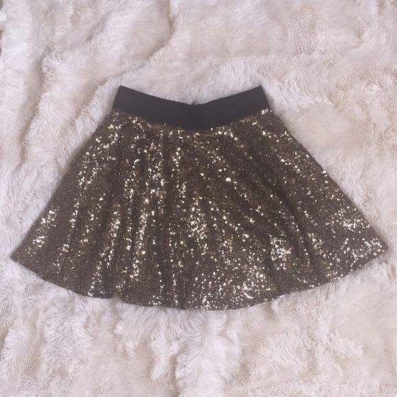 Gold sequin frilly skirt - Picture 1 of 5
